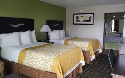 Photo 2 - Days Inn by Wyndham West Memphis