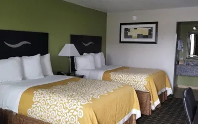 Photo 5 - Days Inn by Wyndham West Memphis