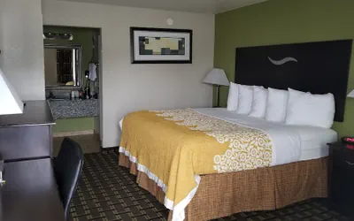 Photo 3 - Days Inn by Wyndham West Memphis