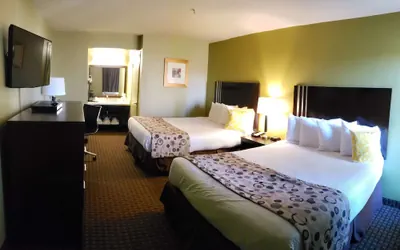 Photo 4 - SureStay Hotel by Best Western Vallejo Napa Valley
