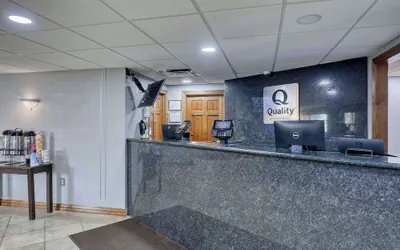 Photo 3 - Quality Inn & Suites Green Bay Downtown