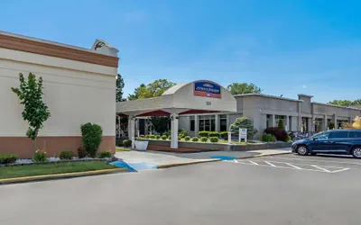 Photo 2 - Howard Johnson by Wyndham Albany
