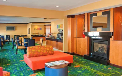 Photo 3 - Fairfield Inn & Suites by Marriott Champaign