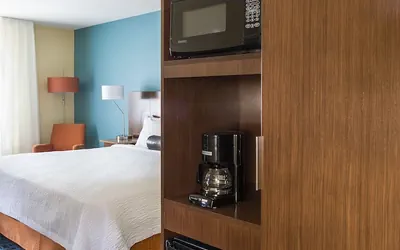 Photo 5 - Fairfield Inn & Suites Holland