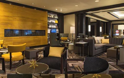 Photo 2 - Renaissance Baltimore Harborplace Hotel