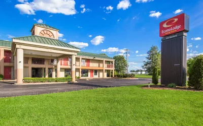 Photo 2 - Econo Lodge Inn & Suites Brooks - Louisville South