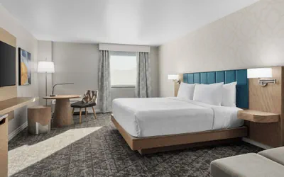 Photo 5 - DoubleTree by Hilton Salisbury