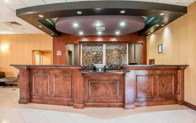 Photo 5 - Clarion Inn Elmhurst - Oak Brook near I-88, I-290, I-294