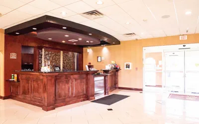 Photo 3 - Clarion Inn Elmhurst - Oak Brook near I-88, I-290, I-294