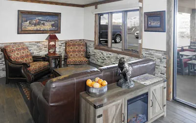 Photo 3 - Ridgeline Hotel at Yellowstone, an Ascend Collection Hotel
