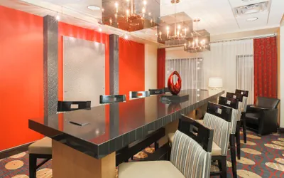 Photo 3 - Hampton Inn Champaign/Urbana