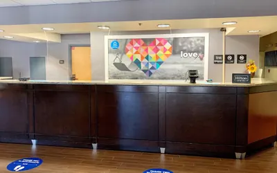 Photo 5 - Hampton Inn Champaign/Urbana