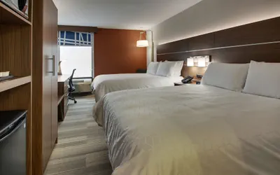 Photo 3 - Holiday Inn Express Voorhees - Mt. Laurel by IHG