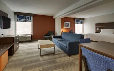 Photo 4 - Holiday Inn Express Voorhees - Mt. Laurel by IHG