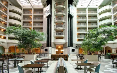 Photo 4 - Embassy Suites by Hilton Jacksonville Baymeadows