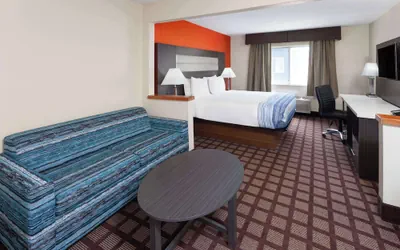 Photo 5 - AmericInn by Wyndham Hudson