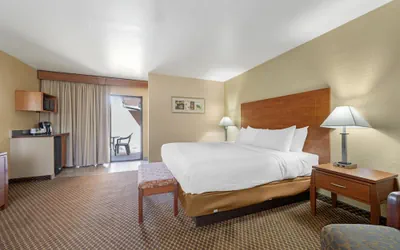 Photo 2 - Best Western Cottonwood Inn