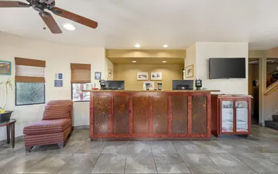 Photo 5 - Best Western Cottonwood Inn