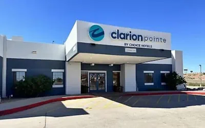 Photo 2 - Clarion Pointe Winslow I-40