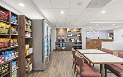 Photo 4 - Hampton Inn by Hilton Los Angeles Airport LAX