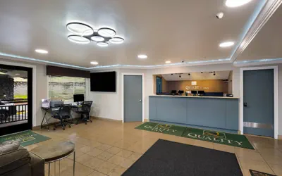 Photo 4 - Quality Inn SeaTac Airport-Seattle