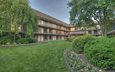 Photo 2 - Quality Inn Vienna - Tysons Corner