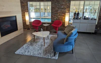 Photo 4 - Country Inn & Suites by Radisson, Chippewa Falls, WI