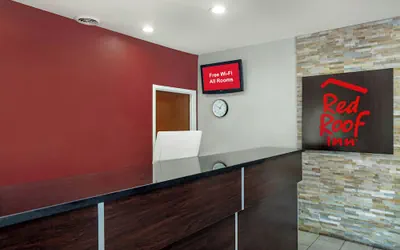 Photo 4 - Red Roof Inn Columbia, TN