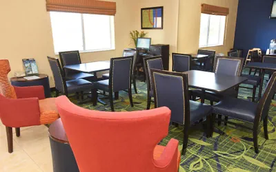 Photo 4 - AmericInn by Wyndham Topeka