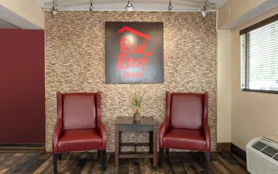 Photo 3 - Red Roof Inn Chicago - Lansing