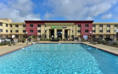 Photo 2 - Holiday Inn Express San Francisco Airport South by IHG