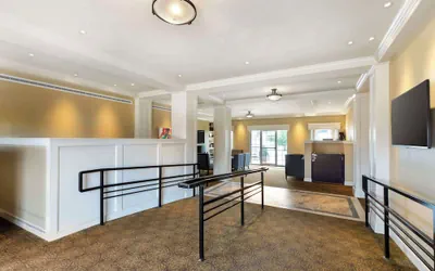 Photo 5 - Best Western Plus Longbranch Hotel & Convention Center