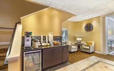 Photo 3 - Best Western Plus Longbranch Hotel & Convention Center