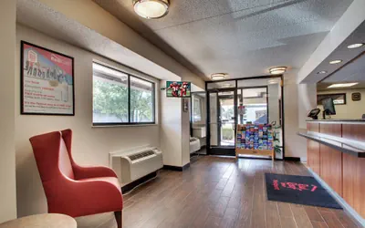 Photo 3 - Red Roof Inn St Louis - Westport/ Maryland Heights