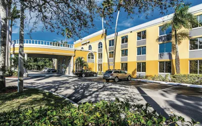 Photo 2 - La Quinta Inn by Wyndham Jupiter