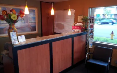 Photo 3 - The Metropolitan Inn