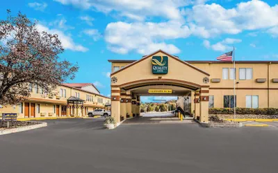 Photo 2 - Quality Inn Ozona I-10