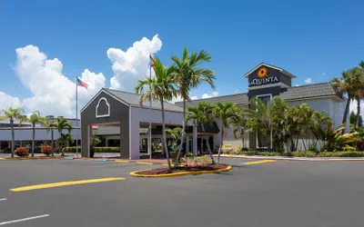 Photo 2 - La Quinta Inn by Wyndham Cocoa Beach-Port Canaveral