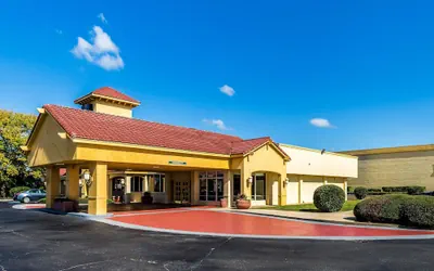 Photo 2 - Quality Inn Clemson near University