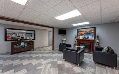 Photo 3 - Quality Inn Austintown - Youngstown West