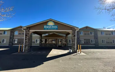 Photo 2 - Days Inn & Suites by Wyndham Gunnison