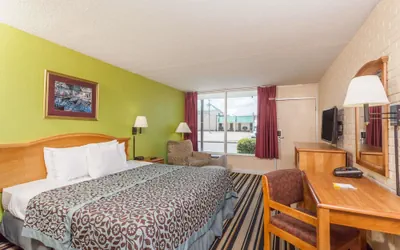 Photo 4 - Days Inn by Wyndham Jackson