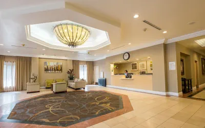 Photo 4 - Howard Johnson by Wyndham Fullerton/Anaheim Conference Cntr