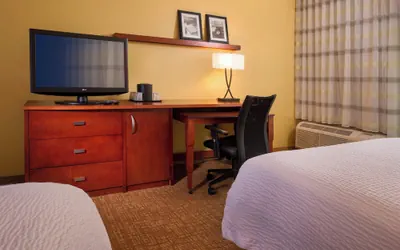 Photo 5 - Courtyard by Marriott Richmond West