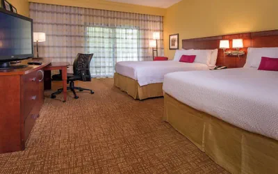 Photo 4 - Courtyard by Marriott Richmond West