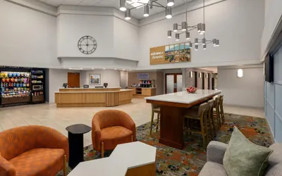 Photo 3 - Hampton Inn Springfield-South