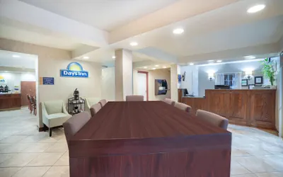 Photo 4 - Days Inn by Wyndham Cave City