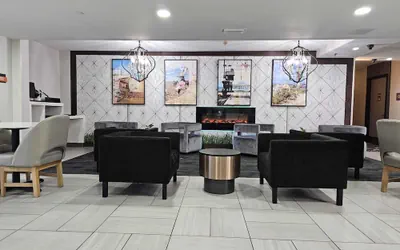 Photo 4 - La Quinta Inn & Suites by Wyndham Deerfield Beach I-95