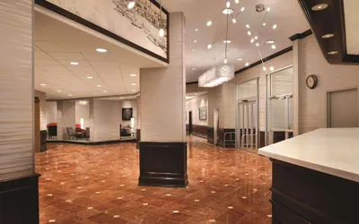 Photo 4 - Radisson Hotel Cincinnati Riverfront