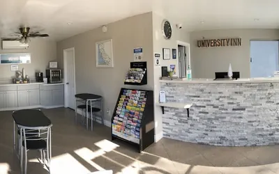 Photo 3 - University Inn